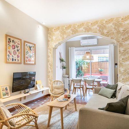 Spacious & Sunny Apt With Terrace In The City Center Barcelona Exterior photo