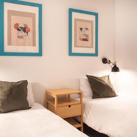 Spacious & Sunny Apt With Terrace In The City Center Barcelona Exterior photo