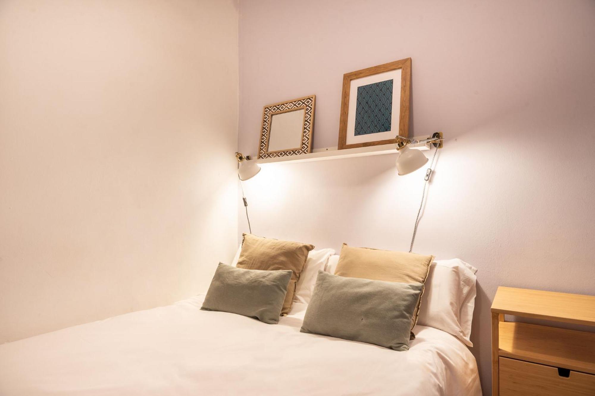 Spacious & Sunny Apt With Terrace In The City Center Barcelona Exterior photo